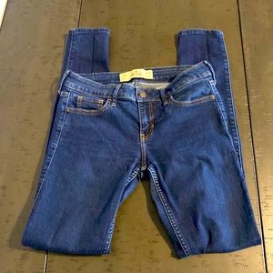 EUC Hollister Skinny Jeans Sz 3 Regular